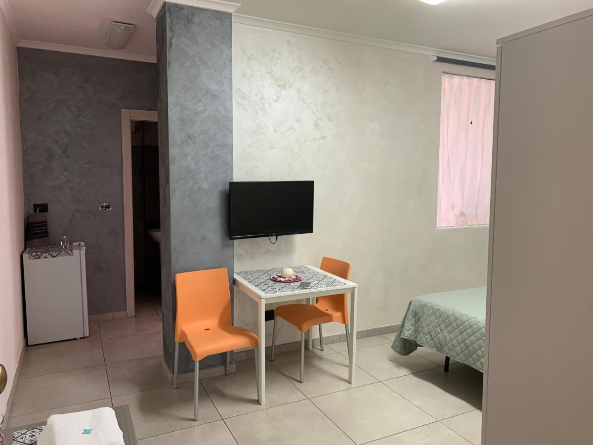 Raggio Di Sole Aparthotel San Cesareo Exteriör bild