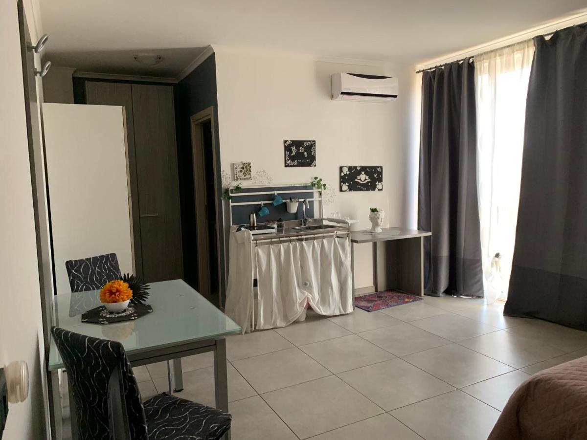 Raggio Di Sole Aparthotel San Cesareo Exteriör bild