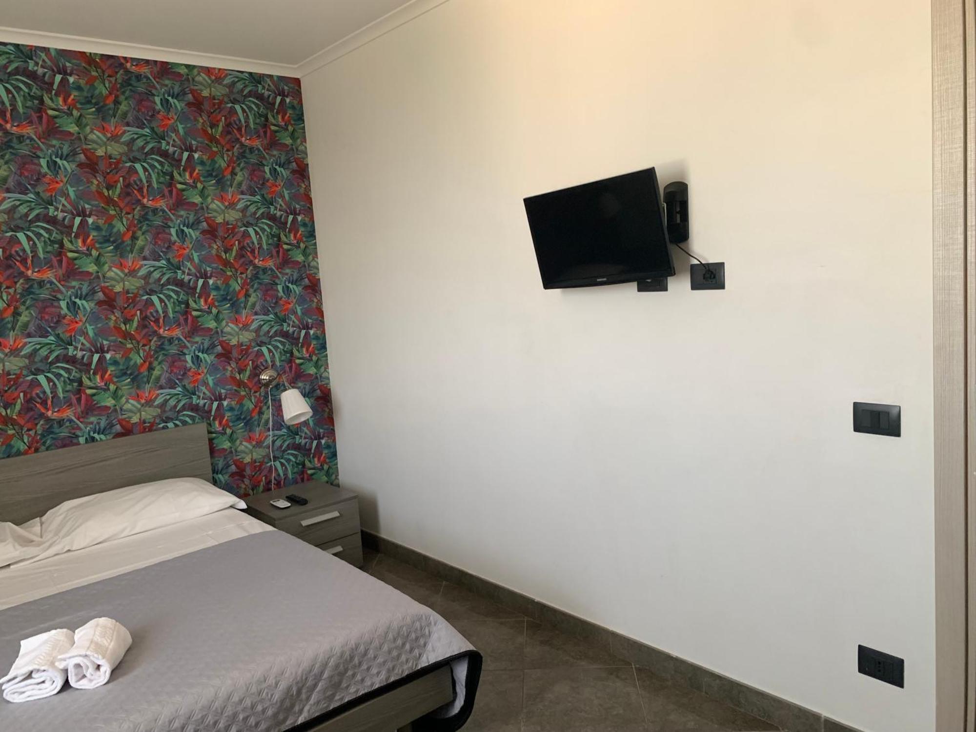 Raggio Di Sole Aparthotel San Cesareo Exteriör bild